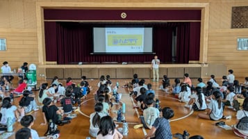 ハピタベ出前授業で小学4年生が食品ロス削減を学ぶ様子